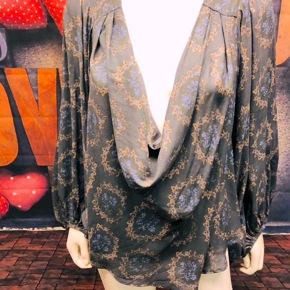 “FREE PEOPLE Drastic DEEP V NECK BLOUSE - Picture 7 of 16